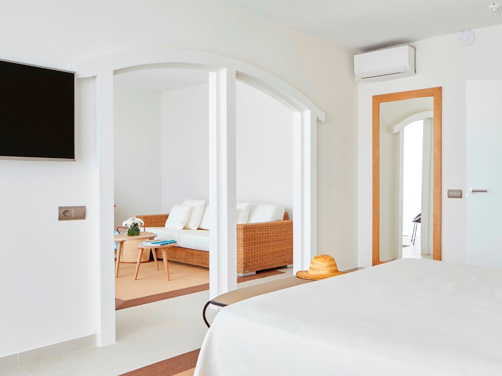 Hotel Tres Torres ซานตาเอวเลเรียเดสริว ห้อง รูปภาพ